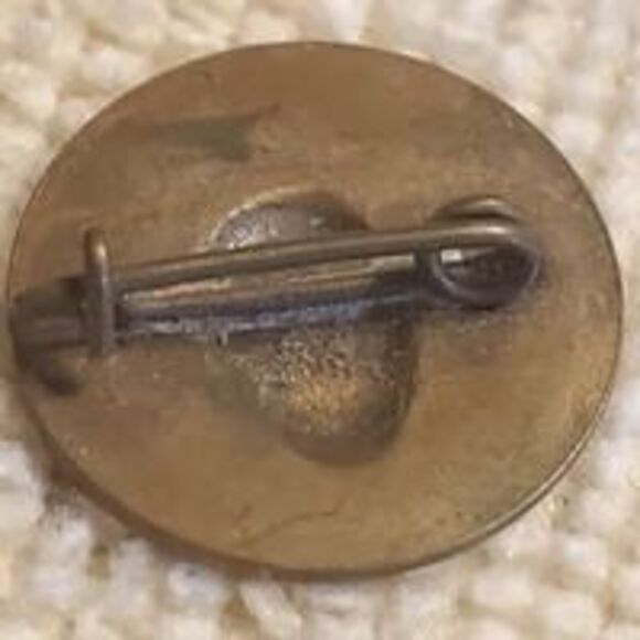 Vintage Bobcat BSA Boy Scouts Of America CUB SCOUT parent pin - Picture 2 of 2